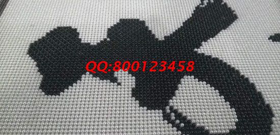 12月1日，年底了，在家做手工活的人，很多都選擇手工之家的珠繡串珠手工活外發(fā)加工項目，圖為勵志珠珠繡產品細節(jié)實拍(圖1)