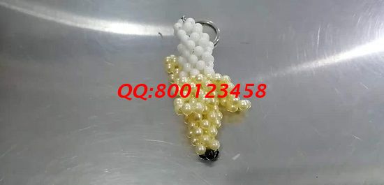 12月13日，拿回家做的手工活，珠繡串珠外發(fā)手工活衛(wèi)生安全，很多人都選擇，圖為勵(lì)志珠珠繡串珠產(chǎn)品實(shí)拍(圖3)