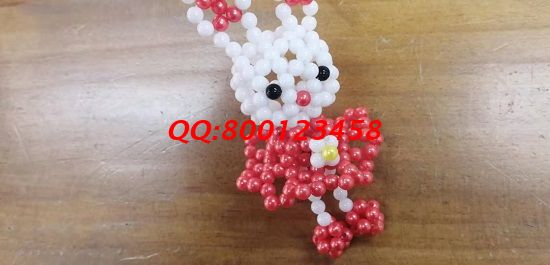 12月19日，想接正規(guī)廠家的手工活，想在家做手工活掙錢(qián)、在手工之家合作前會(huì)了解清楚，圖為勵(lì)志珠珠繡串珠產(chǎn)品實(shí)拍(圖1)