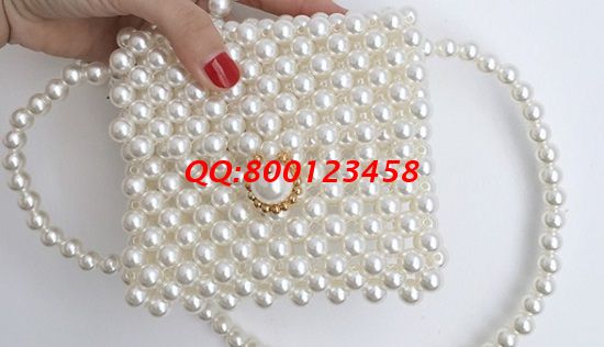 1月23日，在家做手工活掙錢，拿回家做的手工活，越來(lái)越多人選擇手工之家的外發(fā)手工活加工項(xiàng)目，圖為勵(lì)志珠珠繡串珠成品實(shí)拍