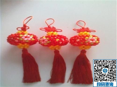 婦女在家加工手工活，做好后公司回收輕松自由(圖1)