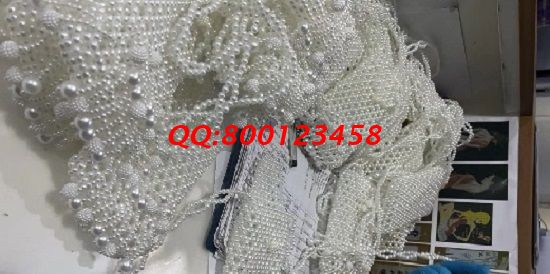 2月10日，純手工活外發(fā)加工，拿回家做的手工活兼職，傳統(tǒng)手工珠繡串珠的倉(cāng)庫(kù)很忙，圖為手工之家兩個(gè)倉(cāng)庫(kù)日常剪影