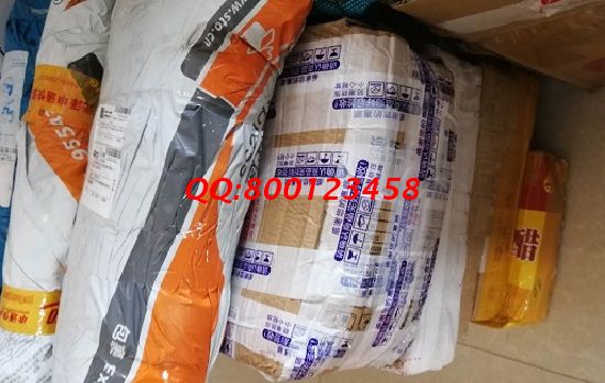 2月10日，純手工活外發(fā)加工，拿回家做的手工活兼職，傳統(tǒng)手工珠繡串珠的倉(cāng)庫(kù)很忙，圖為手工之家兩個(gè)倉(cāng)庫(kù)日常剪影