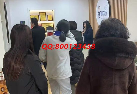 2月18日，家庭手工加工活回收，可以拿回家做的手工，來手工之家手工活接單平臺，圖為手工之家接待加工客戶現(xiàn)場考察合作剪影