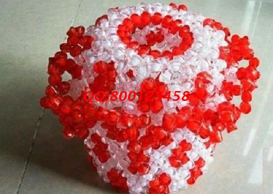 2月25日，手工活拿回家做，考察全面了解，手工之家的珠繡串珠外發(fā)手工活很適合在家做，圖為勵志珠珠繡串珠加工成品實拍