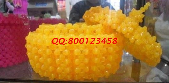 2月25日，手工活拿回家做，考察全面了解，手工之家的珠繡串珠外發(fā)手工活很適合在家做，圖為勵志珠珠繡串珠加工成品實拍