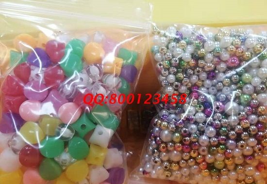 3月5日，手工工藝品在家兼職都能干，可以寄到家做的手工活，很多人選手工之家的珠繡串珠手工，圖為勵(lì)志珠珠繡串珠手工多款繡珠剪影