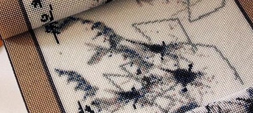 3月13日，在家做手工活，正規(guī)手工活外發(fā)加工企業(yè)的材料倉庫，是這樣對外寄發(fā)材料的，圖為勵志珠珠繡成品細(xì)節(jié)實拍