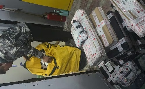 請查收，您結(jié)算的加工費和新加工材料包！--- --- 記手工之家客維部人員日常服務(wù)加工人員