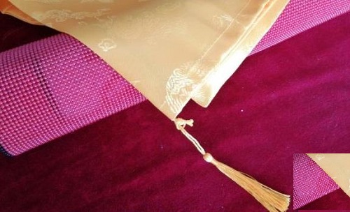 3月19日，拿回家做的手工活，在家做手工活掙錢(qián)，手工之家的珠繡串珠材料包里都有什么？圖為勵(lì)志珠珠繡串珠成品手工剪影