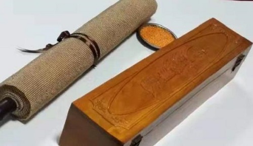 3月21日，可以在家做的手工活，真實可靠的手工活加工，手工之家對加工人員有一些要求，圖為勵志珠珠繡串珠手工產(chǎn)品實拍