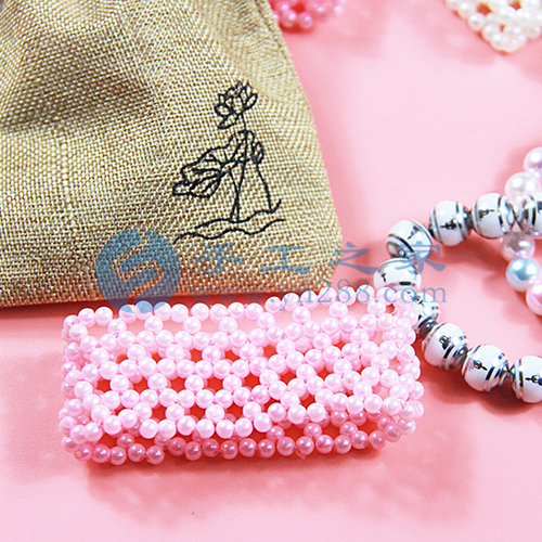 在家掙零花錢不難，把穿珠子手工活領回去做就可以解決(圖1)