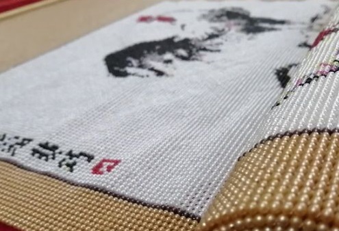 3月25日，可以寄到家做的手工活，在家做手工活掙錢，手工之家的誠信不變，圖為勵志珠珠繡成品細(xì)節(jié)實拍