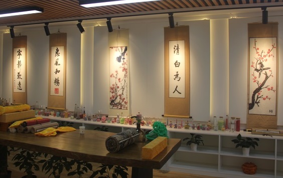 5月7日，找附近手工活拿回家做，手工外包發(fā)布平臺(tái)，手工之家的珠繡串珠手工技能培訓(xùn)是成體系的，圖為勵(lì)志珠珠繡串珠手工產(chǎn)品剪影