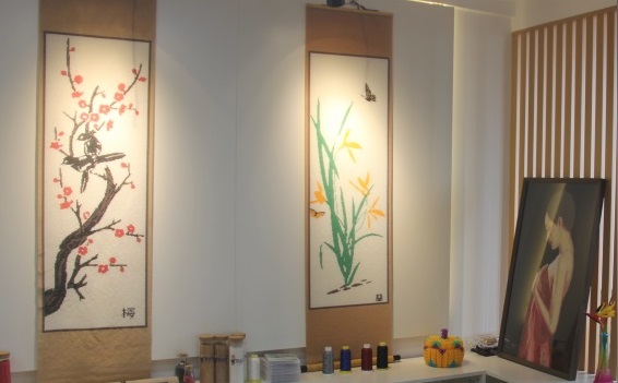 5月7日，找附近手工活拿回家做，手工外包發(fā)布平臺(tái)，手工之家的珠繡串珠手工技能培訓(xùn)是成體系的，圖為勵(lì)志珠珠繡串珠手工產(chǎn)品剪影