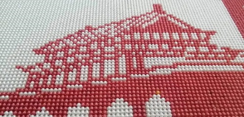 6月4日，拿回家做的手工活，在家兼職手工活，手工之家的珠繡串珠手工相互促進(jìn)、良性發(fā)展，圖為勵(lì)志珠珠繡手工產(chǎn)品剪影