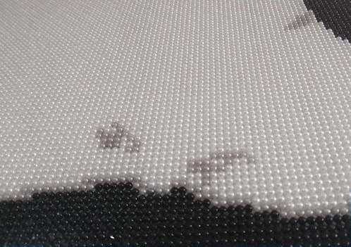 在家做串珠繡外包手工活，用心串每顆珠子，常年收獲滿滿(圖1)