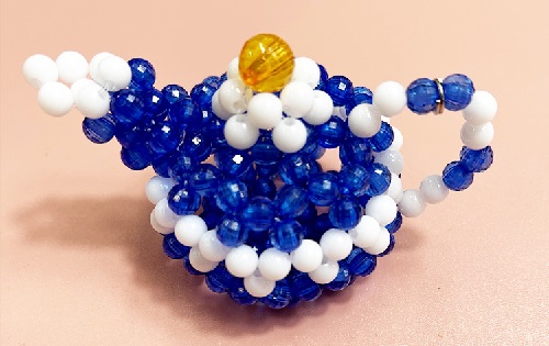 6月15日，拿回家做的手工活，正規(guī)純手工活外發(fā)，手工之家的珠繡串珠手工活代加工項目有多難？圖為勵志珠珠繡串珠手工產(chǎn)品剪影