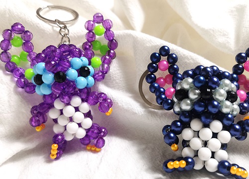 7月9日，在家做手工活，接手工活訂單的平臺，積極向上、真誠合作選手工之家，圖為勵志珠珠繡串珠手工產(chǎn)品剪影