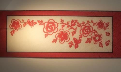 8月5日，想接正規(guī)廠家的手工活，想在家做手工活掙錢，手工之家為大家提供搭建舞臺、提供支持、創(chuàng)造條件，圖為勵志珠珠繡串珠手工產(chǎn)品剪影