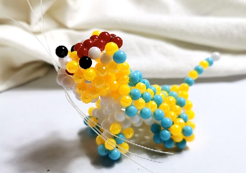 把正規(guī)可靠串珠外包手工活領(lǐng)回家，常年不愁沒(méi)錢(qián)賺(圖1)