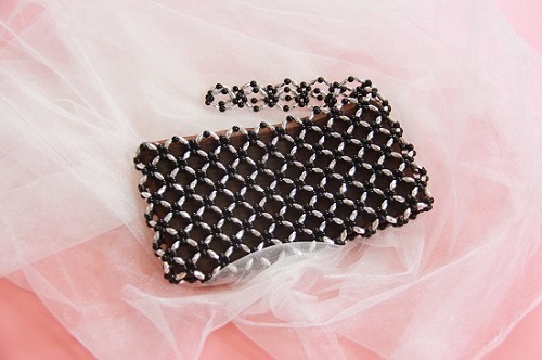 手工業(yè)在不斷發(fā)展，在家做手工活外包加工受到更多人青睞(圖1)