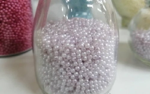 9月3日，想接正規(guī)廠家的手工活，在家做的手工活，手工之家的手工理念是非遺傳統(tǒng)手工珠繡的傳承，圖為勵(lì)志珠珠繡串珠手工材料剪影