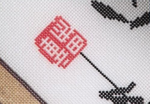 9月7日，帶回家做手工活，在家兼職手工活，手工之家的服務(wù)理念就是要讓大家滿意，圖為勵志珠珠繡串珠手工產(chǎn)品細(xì)節(jié)剪影