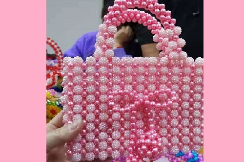 寶媽在家?guī)殞氝m合做什么外包加工手工活呢？(圖1)