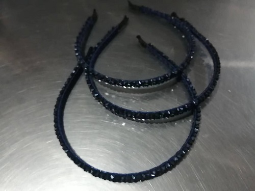 9月15日，拿回家做的手工活，農(nóng)村手工活外發(fā)加工項(xiàng)目，選擇手工之家的企業(yè)和手工會(huì)一直合作下去，圖為勵(lì)志珠珠繡串珠手工產(chǎn)品剪影