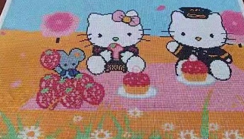 在家串制精美別致的珠繡藝品，常年足不出戶把錢賺(圖1)