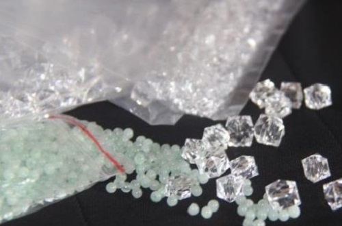 生長(zhǎng)在強(qiáng)大的中國(guó)，常年都可以在家做手工活賺錢增收(圖1)