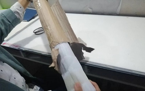 10月7日，寄到家做的手工活，正規(guī)手工活外發(fā)加工項目，在手工之家，質(zhì)量和收入是成正比的，圖為勵志珠珠繡手工成品倉庫驗貨拆除包裝剪影