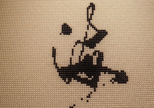 11月2日，寄到家做的手工項(xiàng)目，在家做手工掙錢(qián)，手工之家助推大家靈活就業(yè)創(chuàng)業(yè)夢(mèng)想，圖為勵(lì)志珠珠繡串珠手工產(chǎn)品細(xì)節(jié)剪影