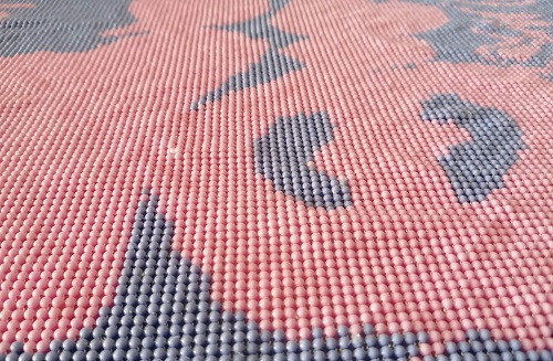 11月17日，純手工加工項(xiàng)目，居家靈活就業(yè)創(chuàng)業(yè)，手工之家的手工項(xiàng)目實(shí)在、可靠，圖為勵(lì)志珠珠繡串珠手工產(chǎn)品剪影