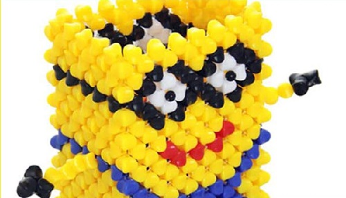 11月18日，在家做手工掙錢，想接正規(guī)廠家的手工項目，手工之家正規(guī)可靠、制度完善，圖為勵志珠珠繡串珠手工產(chǎn)品剪影