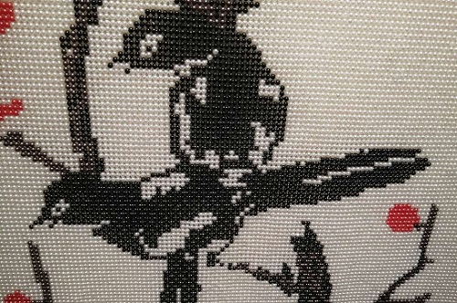 11月25日，拿回家做的手工項(xiàng)目，手工加工回收項(xiàng)目，手工之家一直在這樣做因?yàn)樨?fù)責(zé)，圖為勵志珠珠繡串珠手工產(chǎn)品細(xì)節(jié)剪影