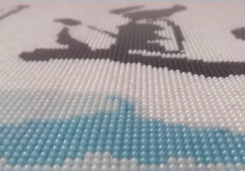 11月27日，拿回家做的手工項(xiàng)目，在家做手工掙錢(qián)，無(wú)論遠(yuǎn)近手工之家服務(wù)一樣好，圖為勵(lì)志珠珠繡串珠手工產(chǎn)品剪影