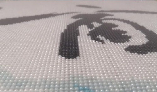 11月27日，拿回家做的手工項(xiàng)目，在家做手工掙錢(qián)，無(wú)論遠(yuǎn)近手工之家服務(wù)一樣好，圖為勵(lì)志珠珠繡串珠手工產(chǎn)品剪影