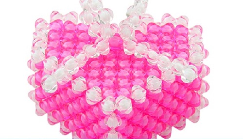 1月28日，靈活就業(yè)好項目，拿回家做的手工項目，手工之家有底氣、講誠信因為真實可靠，圖為勵志珠珠繡串珠手工產(chǎn)品剪影