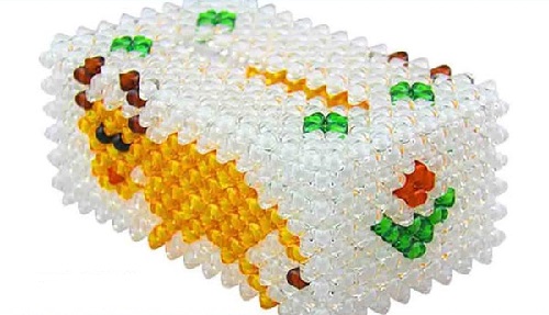 1月30日，拿回家做的手工項目，靈活就業(yè)好副業(yè)，手工之家的純手工產(chǎn)品怎么樣？圖為勵志珠珠繡串珠手工產(chǎn)品剪影