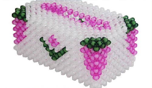 1月30日，拿回家做的手工項目，靈活就業(yè)好副業(yè)，手工之家的純手工產(chǎn)品怎么樣？圖為勵志珠珠繡串珠手工產(chǎn)品剪影