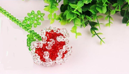 1月31日，正規(guī)可靠的手工項(xiàng)目，可以帶回家做的手工，手工之家都有什么品牌？圖為勵(lì)志珠珠繡串珠手工產(chǎn)品剪影