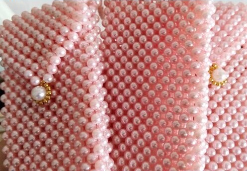 2月6日，帶回家做的手工項目，在家兼職手工，手工之家的合作方式好，加工銷售能一起做，圖為勵志珠珠繡串珠手工產(chǎn)品剪影