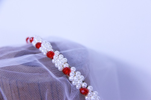 3月11日，拿回家做的手工副業(yè)，在家做手工掙錢，在手工之家，什么人適合做加工和銷售，圖為勵志珠珠繡串珠手工產(chǎn)品剪影