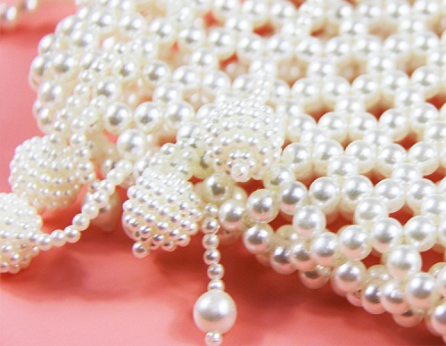 3月13日，在家做手工副業(yè)，可以拿回家做的手工項(xiàng)目，手工之家老平臺(tái)是大家了解和比較后的選擇，圖為勵(lì)志珠珠繡串珠手工產(chǎn)品剪影