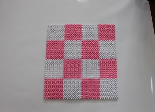 3月29日，純手工加工項目，在家掙錢的好副業(yè)，加入手工之家，能給自己和家庭帶來這么多，圖為勵志珠珠繡串珠手工產(chǎn)品剪影