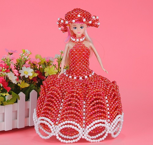 4月5日，手工加工回收項目，居家靈活就業(yè)好副業(yè)，在手工之家的好好做是怎么做？圖為勵志珠珠繡串珠手工產(chǎn)品剪影