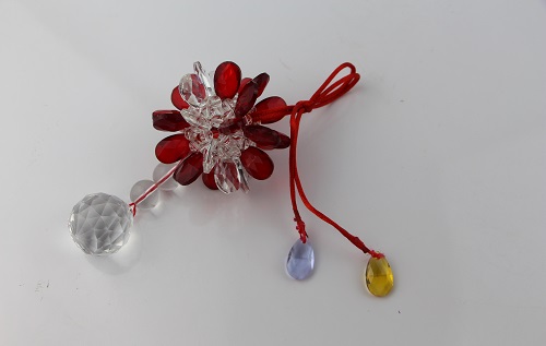 4月9日，正規(guī)手工加工回收項(xiàng)目，通過手工副業(yè)掙錢，在手工之家，有實(shí)力是種什么體驗(yàn)，圖為勵志珠珠繡串珠手工產(chǎn)品剪影