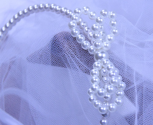 4月10日，在家做手工副業(yè)掙錢，純手工加工項(xiàng)目，手工之家的珠繡串珠手工事業(yè)總有讓你滿意的地方，圖為勵(lì)志珠珠繡串珠手工產(chǎn)品剪影